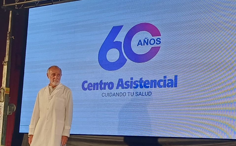 Ante un auditorio repleto, Miroli hablÃ³ de prevenciÃ³n de adicciones en el cumpleaÃ±os de Centro Asistencial