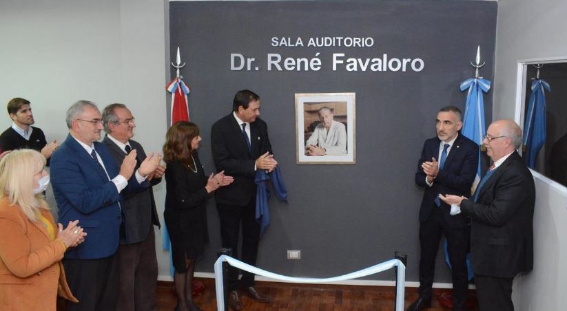 Fue re-inagurado el auditorio de la AsociaciÃ³n MÃ©dica que ahora se llama "Dr. RenÃ© G. Favaloro"